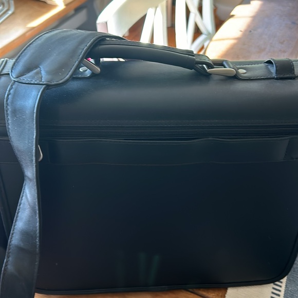 Leather shoulder briefcase bag - Picture 4 of 6